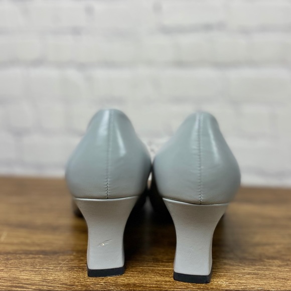 NATURALIZER vintage grey leather heel shoes| 6.5 - Picture 10 of 12